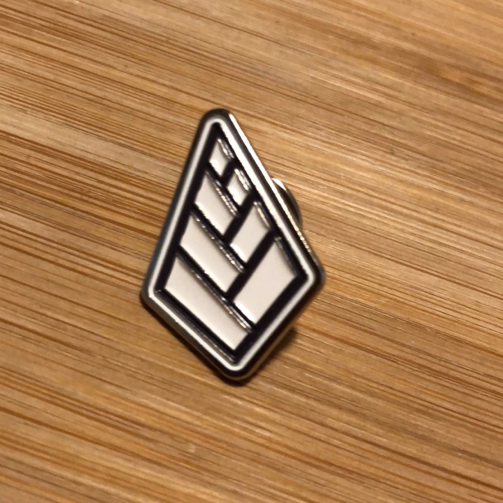 Sweet tree pin